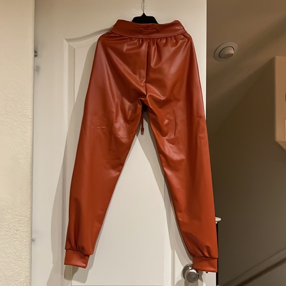 Size extra small Noli ginger colored extremely soft pleather joggers - Picture 3 of 8